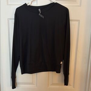 Vuori Black Long Sleeve Sweatshirt